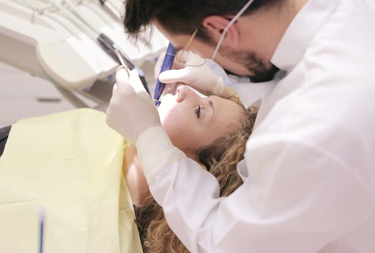 Dentista-Foto-di-Andrea-Piacquadio-da-Pexels-Alganews.it