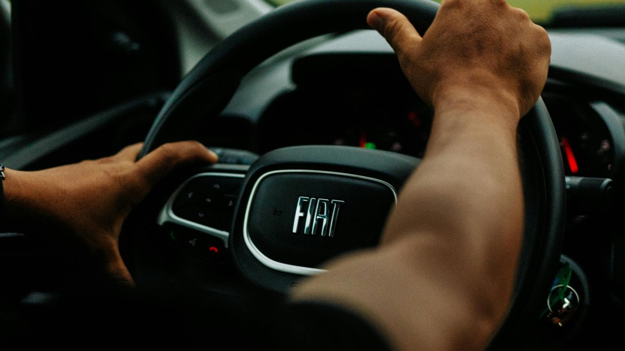 Volante FIAT in primo piano